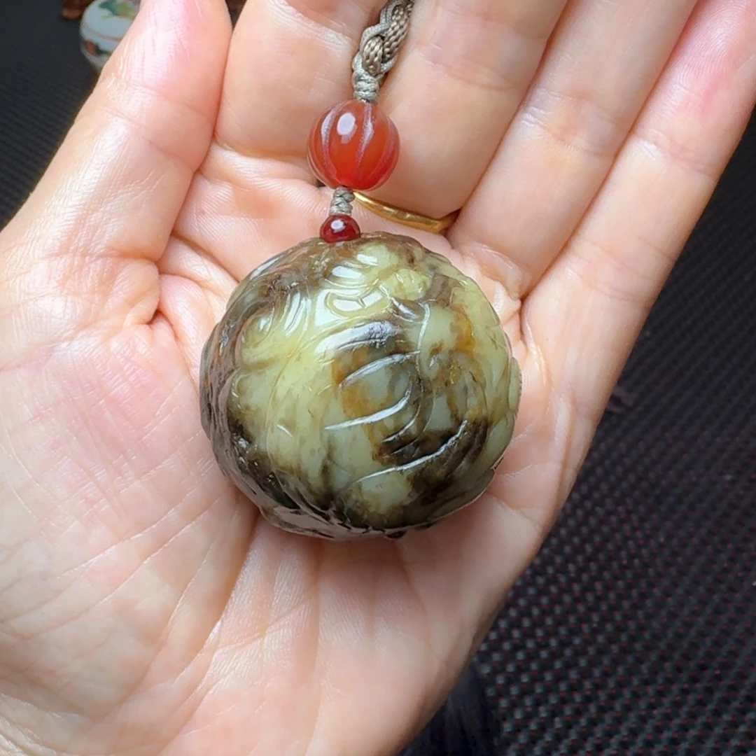 用***2和田玉未镶嵌挂件