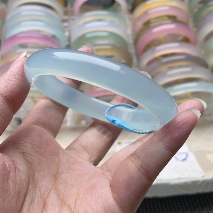 玛瑙/玉髓未镶嵌手镯60圈口