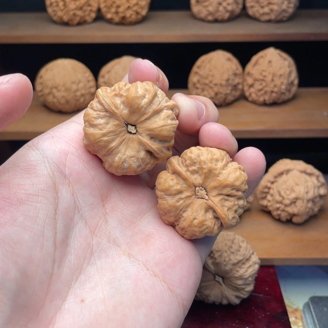 文玩核桃吊坠阿*38毕业蛤蟆头