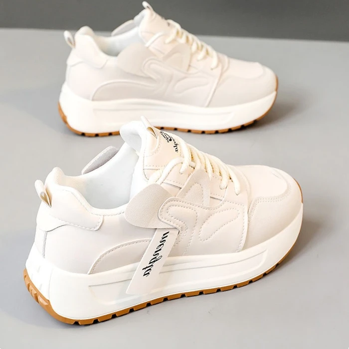 踩屎感小白鞋女2025新款秋季34码学生百搭轻便软底休闲运动跑步鞋