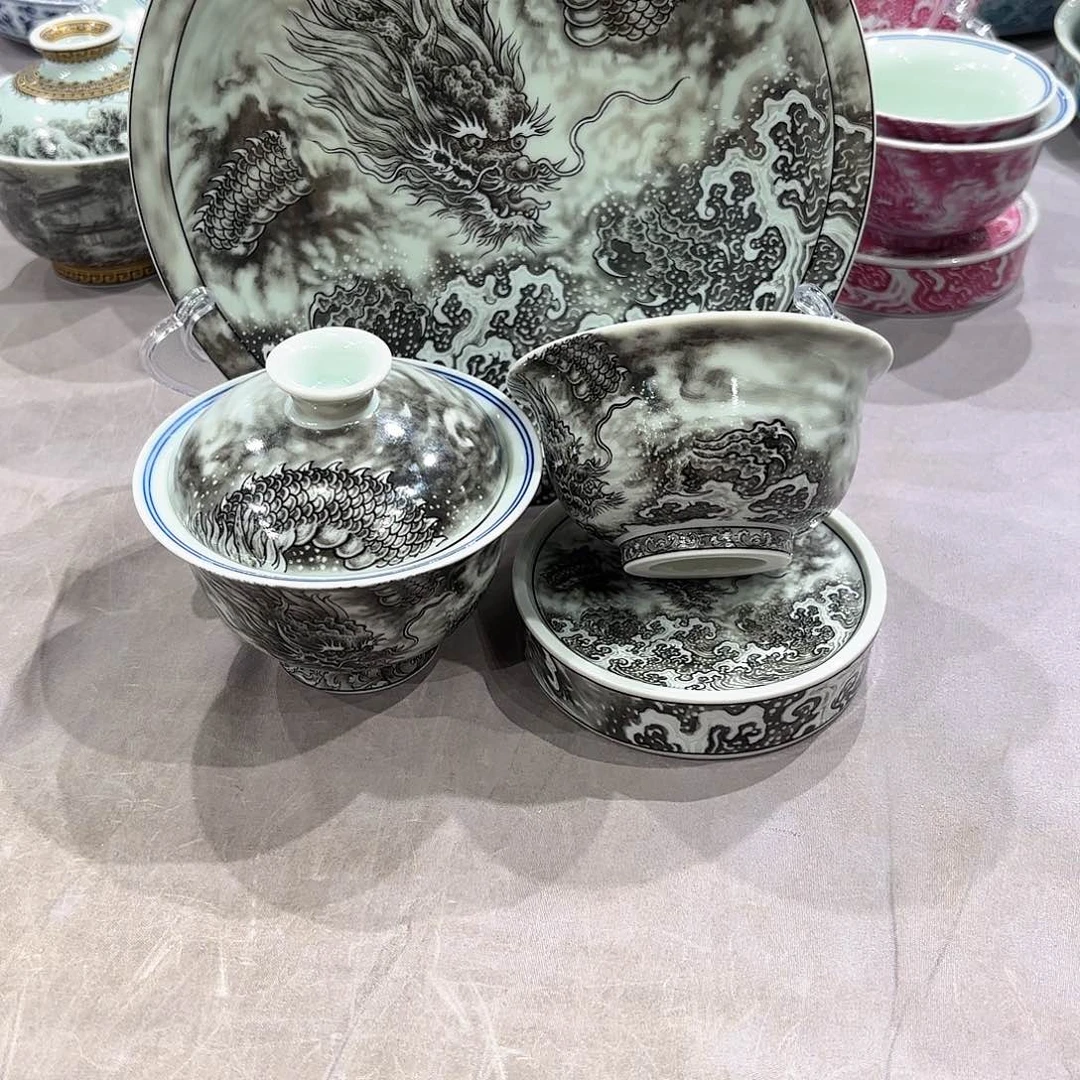 瓷片景德镇瓷器精品陈列展品