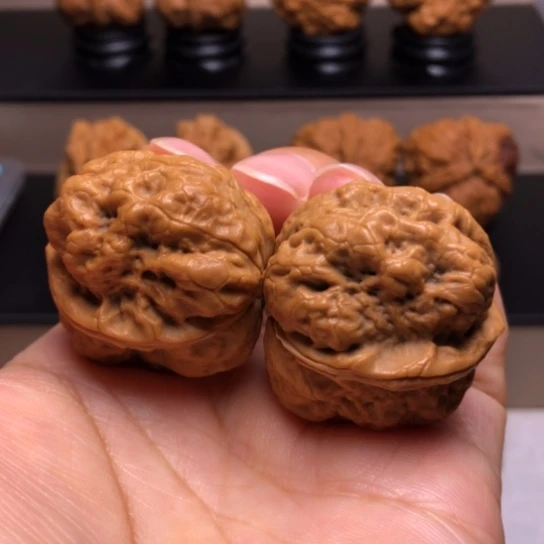 文玩核桃把件血麒麟15