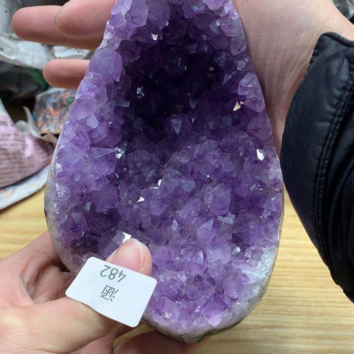 紫晶乌拉圭未镶嵌