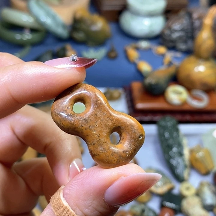 岫岩河磨玉（透闪石质玉）未镶嵌挂件