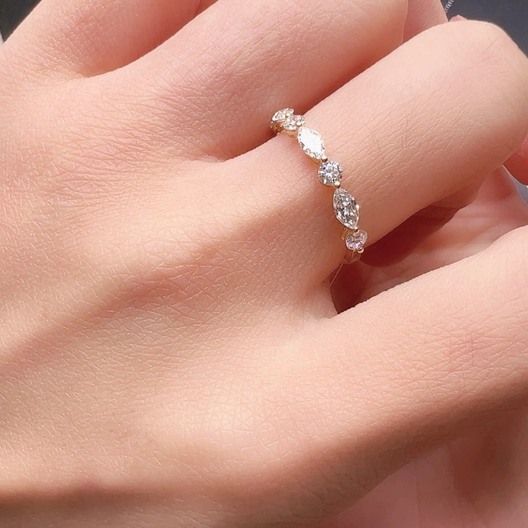 实验室培育钻石18K金镶嵌0.643ct K黄马眼形排戒11号圈口