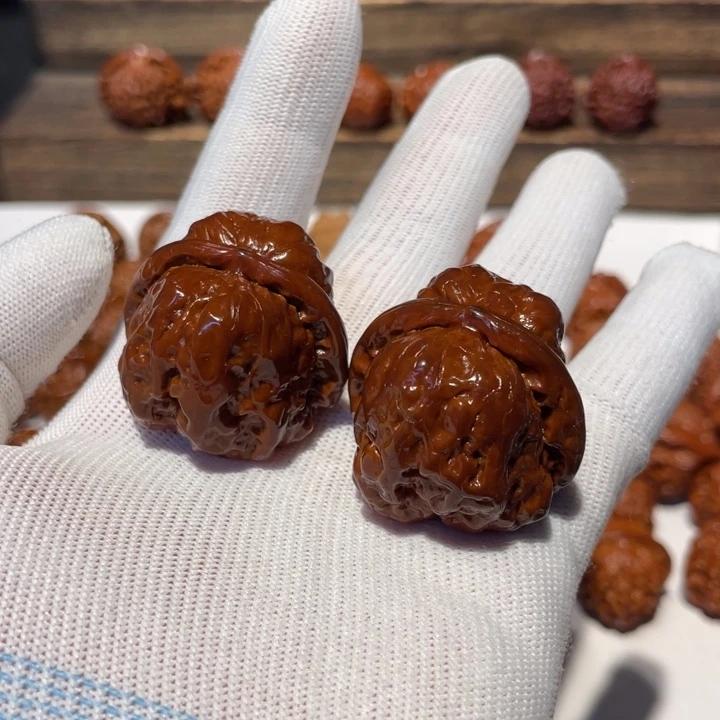 文玩核桃吊坠黑****楠蛤蟆头05.300.37泛油