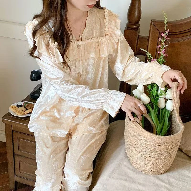 金丝绒睡衣学生秋冬甜美公主风高级感金丝绒刺绣花边休闲家居服Z