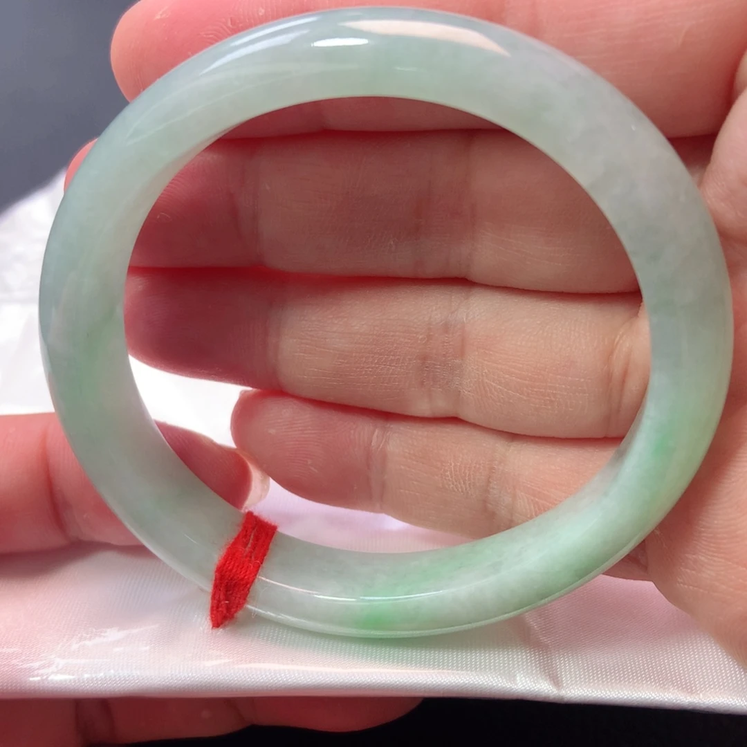 翡翠手镯（贵妃镯）未镶嵌1097号