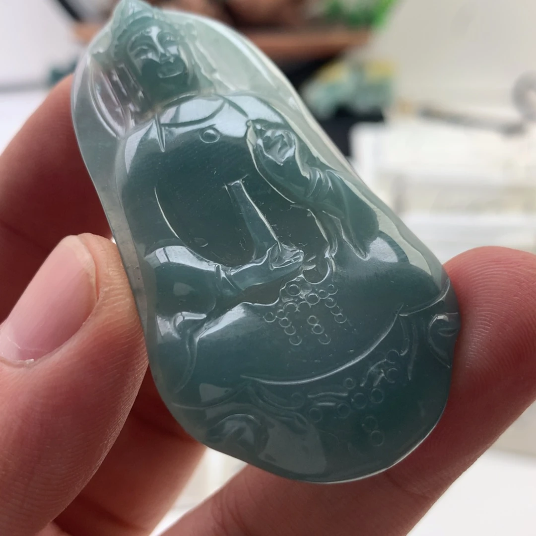 颈饰未镶嵌翡翠素衣