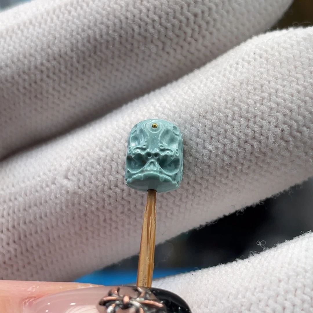 绿松石未镶嵌挂件