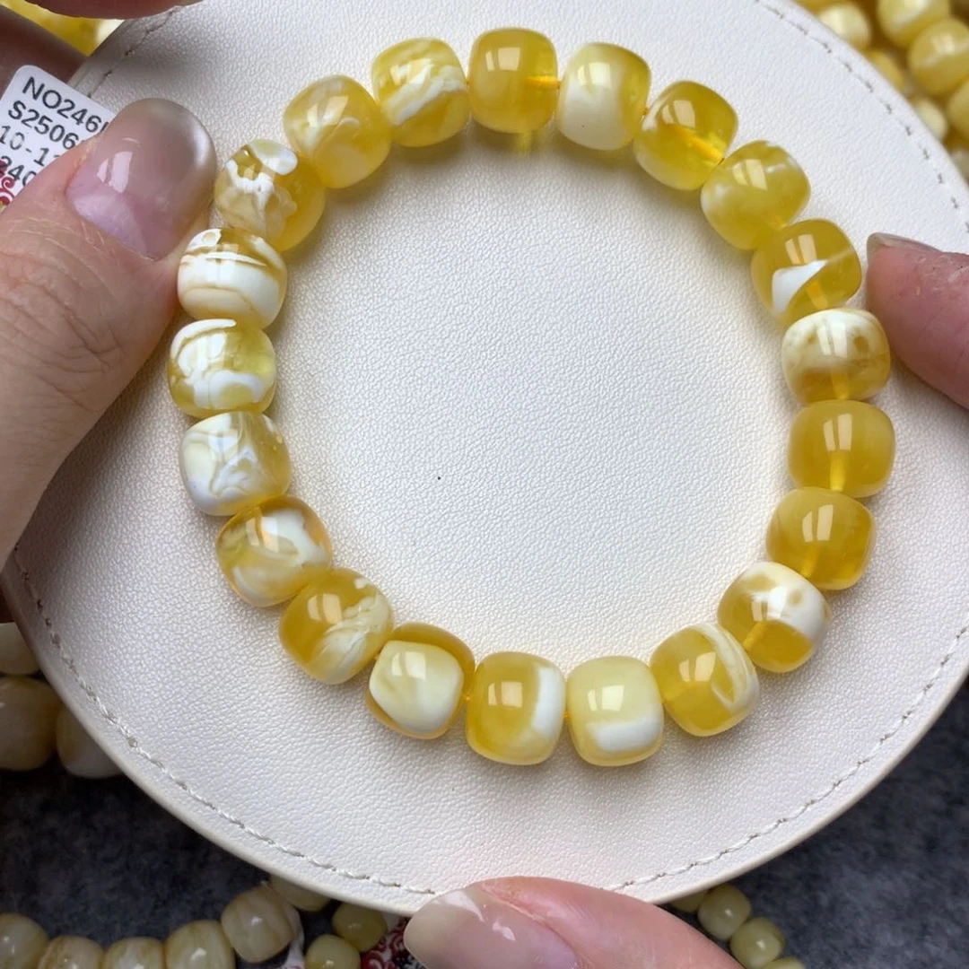 琥珀未镶嵌珠宝奇石33