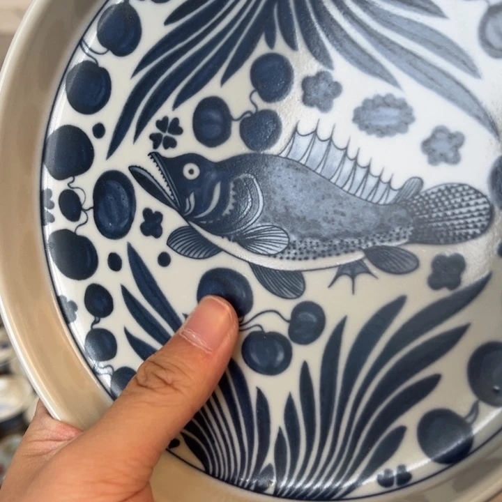 瓷片景德镇青花鱼藻纹大壶承微瑕