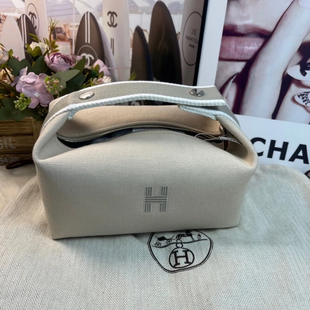 99新 Hermes/爱马仕 米色饭盒包（发货改造肩带）
