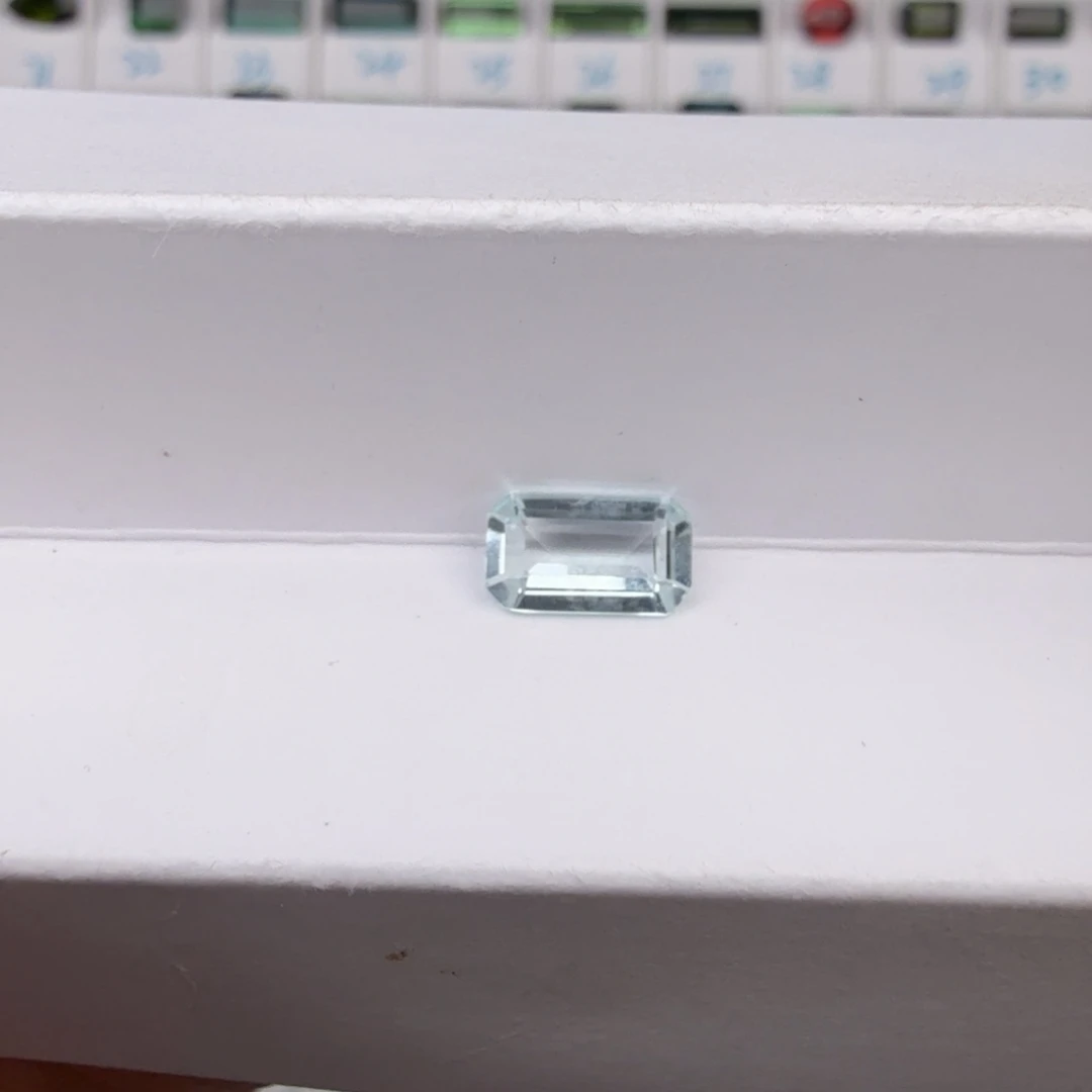 海蓝宝石裸石天然1.03克拉