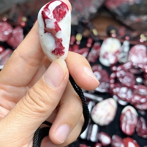【闪购商品】天然辰砂天然原矿朱砂吊坠