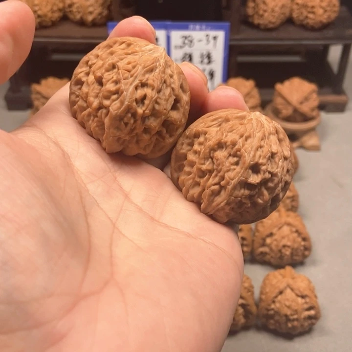 第***末文玩核桃把件磨盘