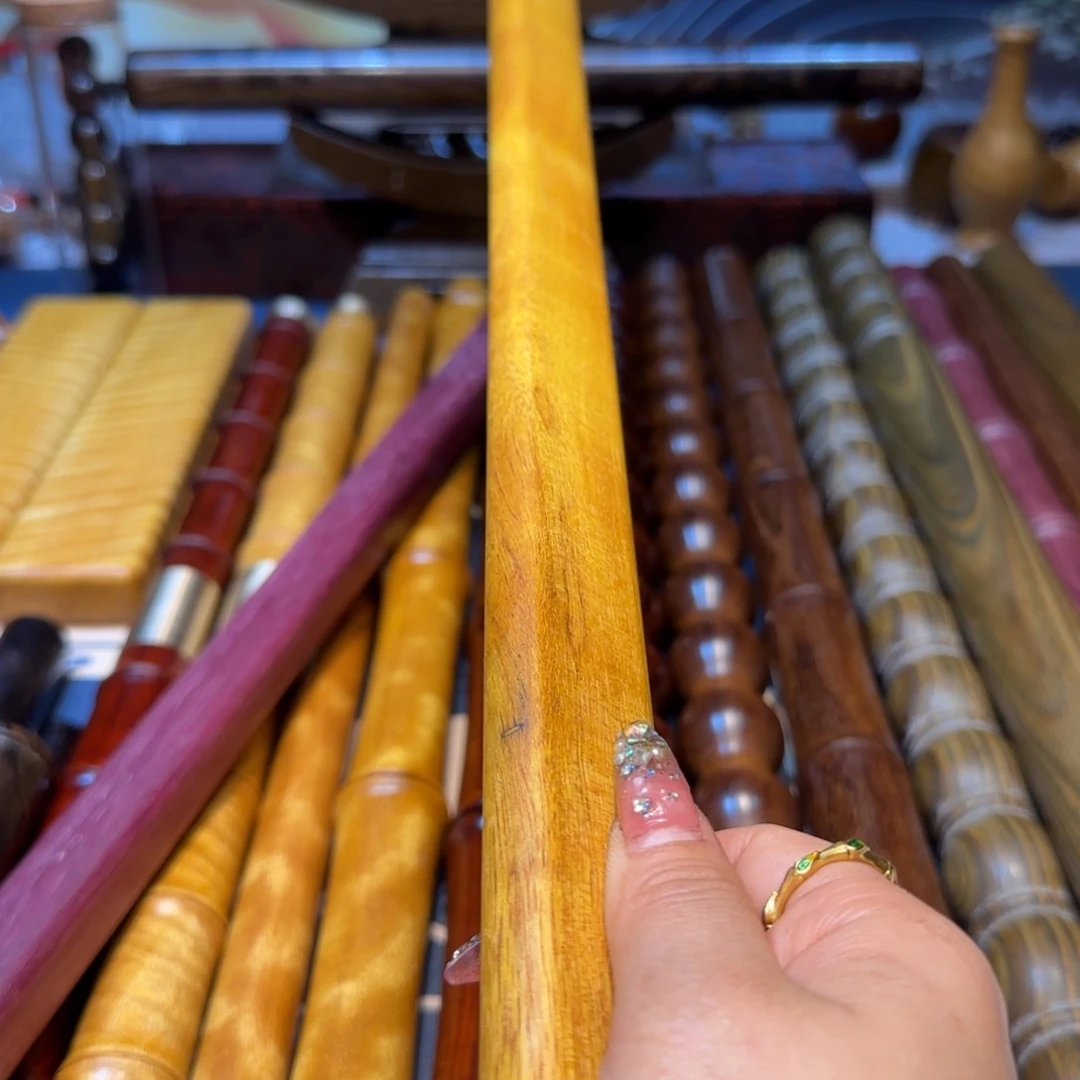 大果紫檀（缅甸花梨）时**去