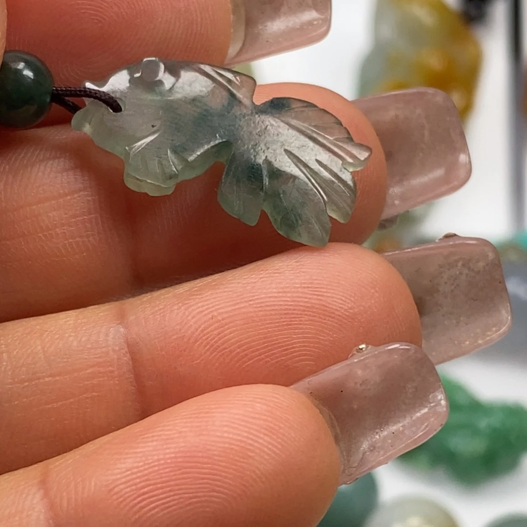 翡翠颈饰未镶嵌知**一