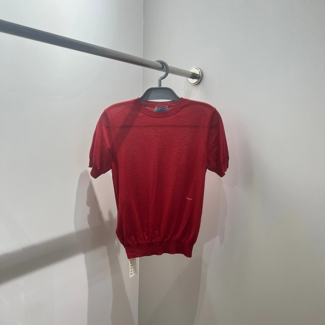 99新 Prada/普拉达 au114/PRADA红色短袖针织衫 38码 绵羊毛