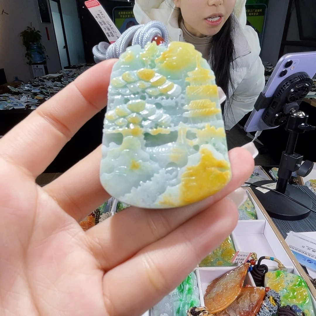 颈饰未镶嵌翡翠一