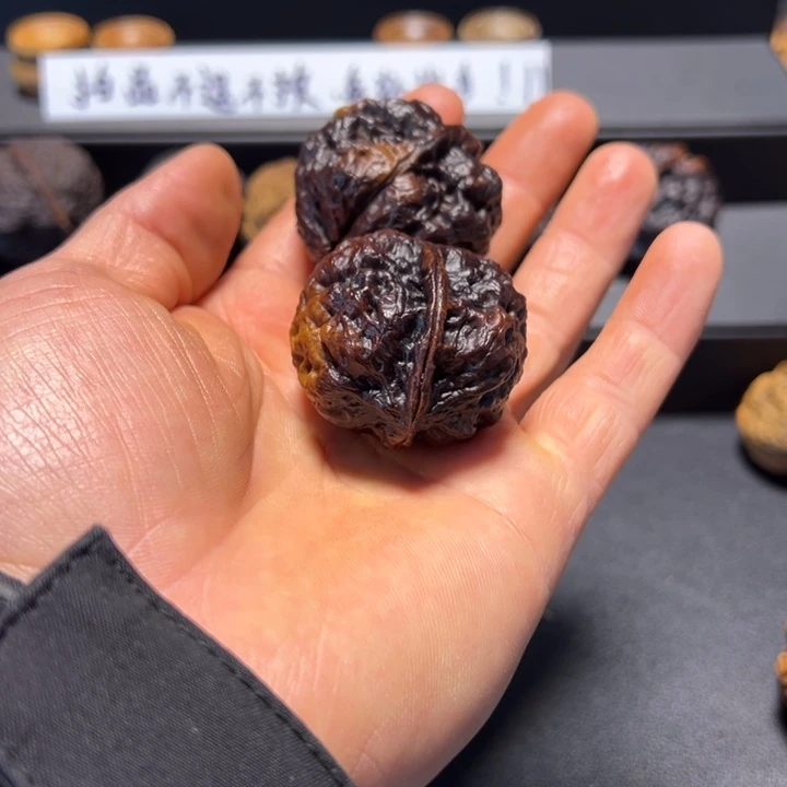 文玩核桃把件B毒王39mm