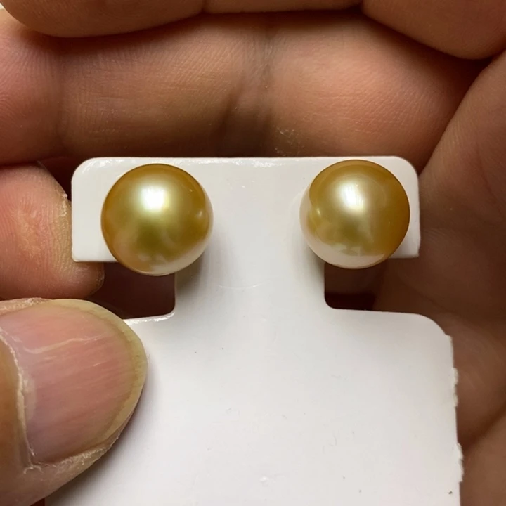 18K金镶嵌海水珍珠金珠耳钉