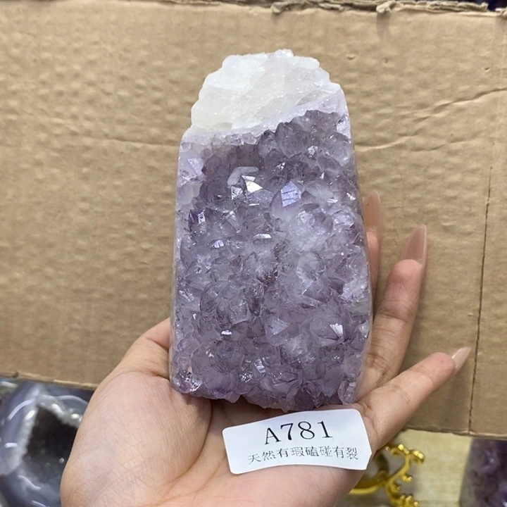 喻****未镶嵌大型摆件（非配饰）紫晶