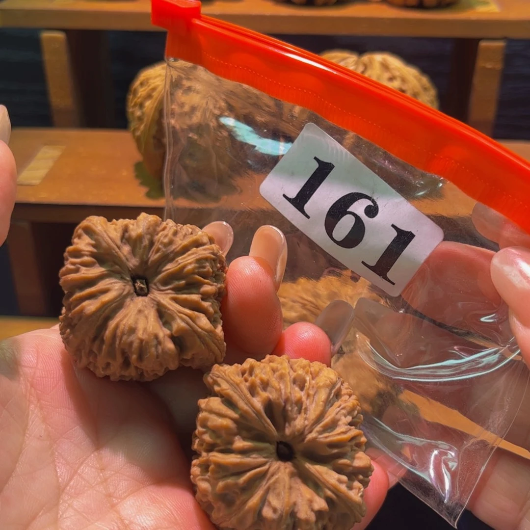 吊坠文玩核桃南疆41