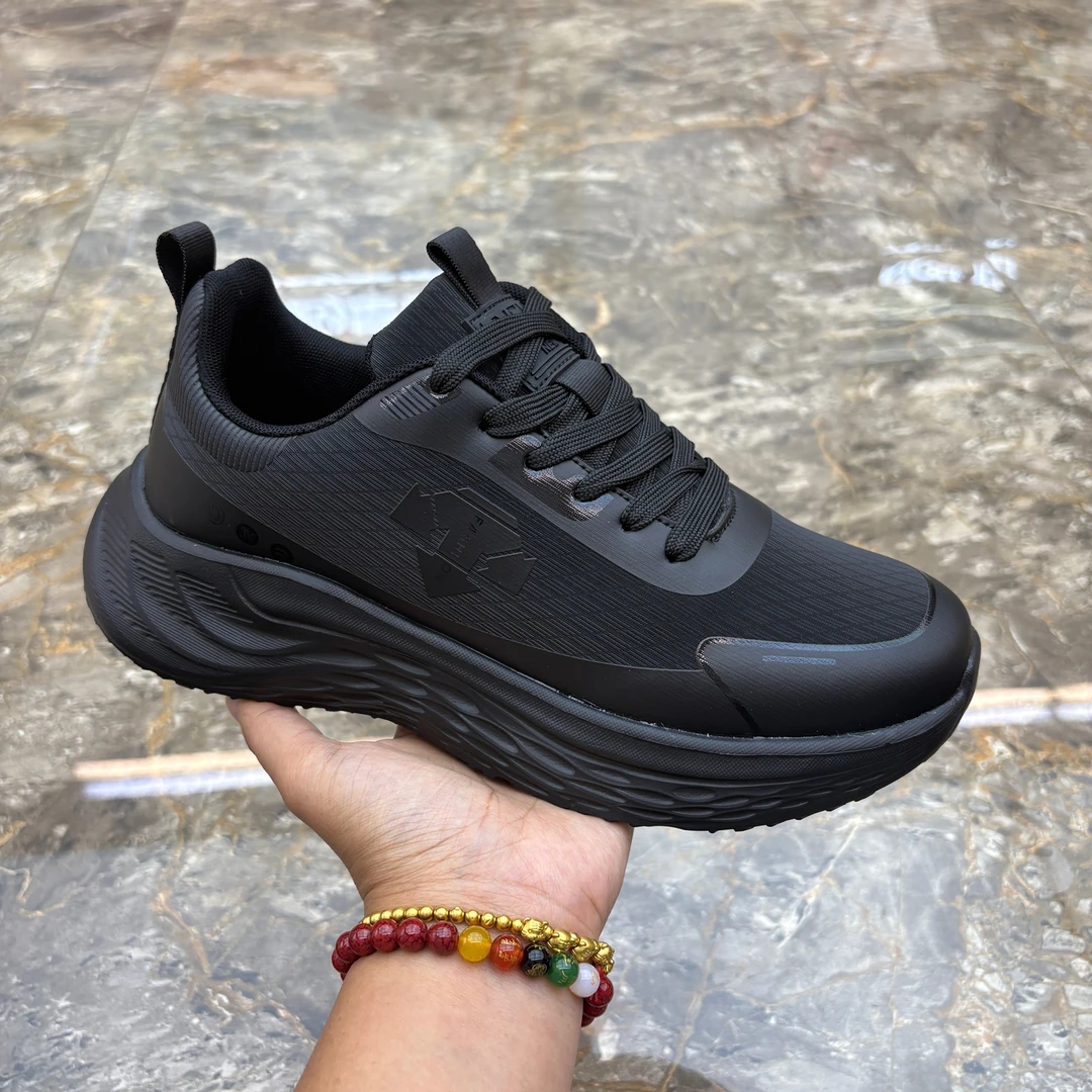 2025秋冬新款男士运动鞋跑步休闲男鞋透气轻便软底小黑鞋系带百搭