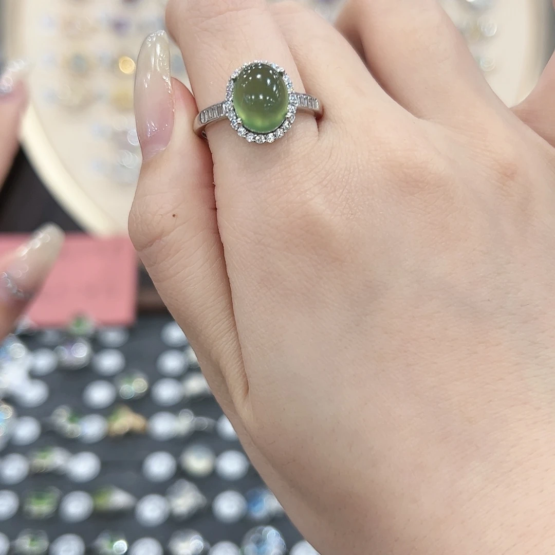 蛇纹石玉戒指银S925镶嵌?