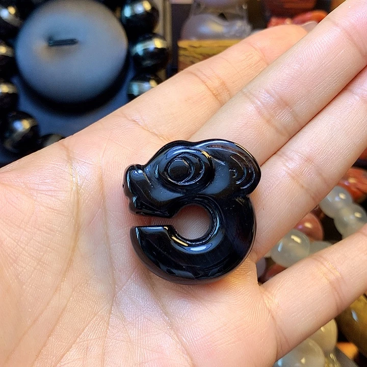 硅化玉未镶嵌吊坠(不含链)玉猪龙吊坠