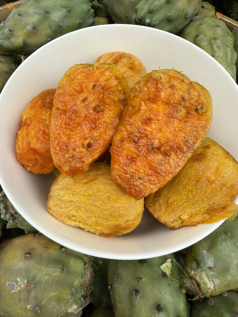 仙人掌果黄色果肉鲜果，三农绿色食品仙人果，新鲜采摘，现摘现发