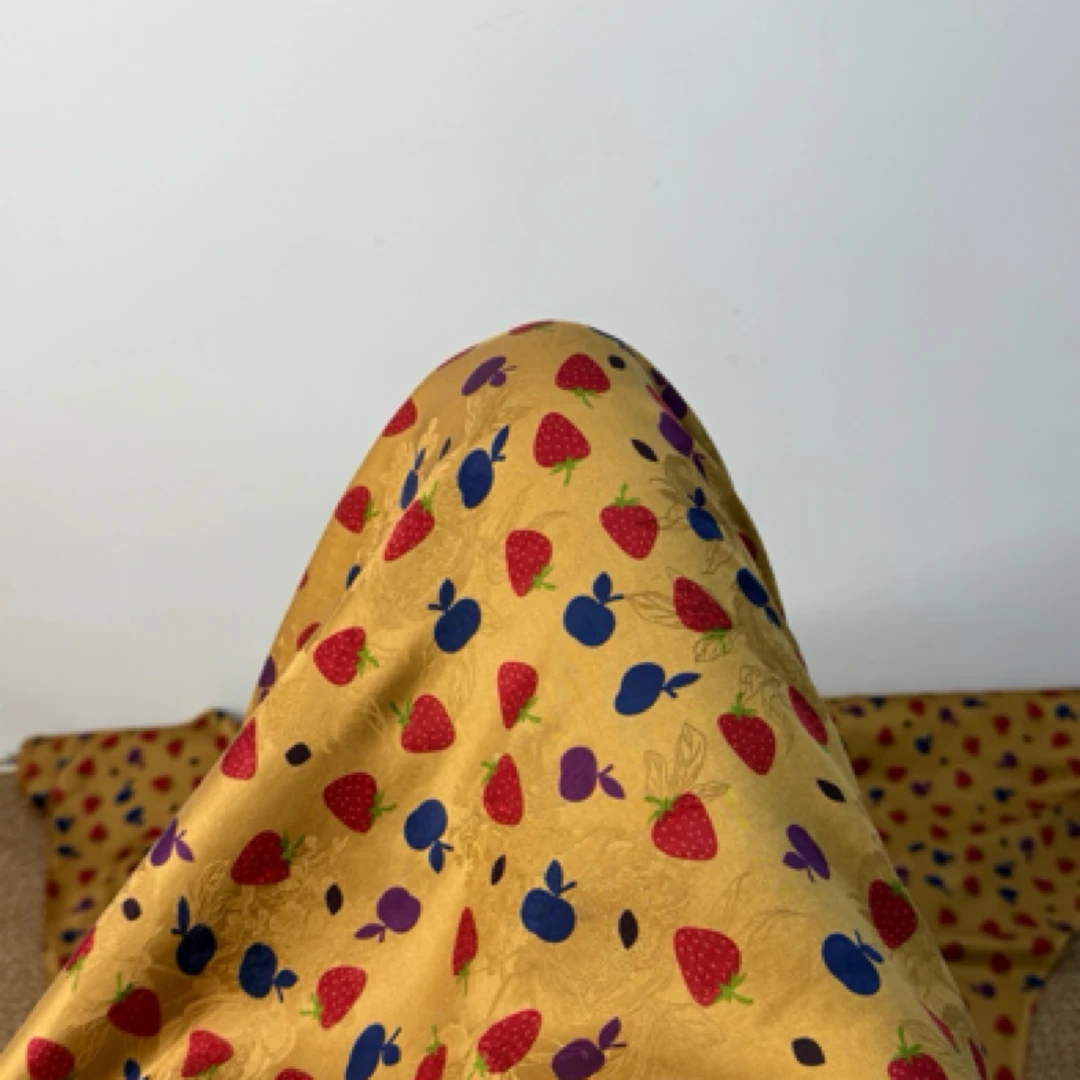 福利款【草莓】110门幅26姆米花罗红云纱（裁剪不退换）