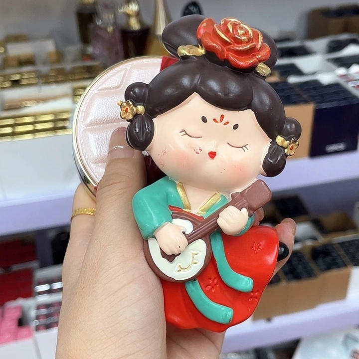 瓷片杨树林粉色皮革陶瓷娃娃