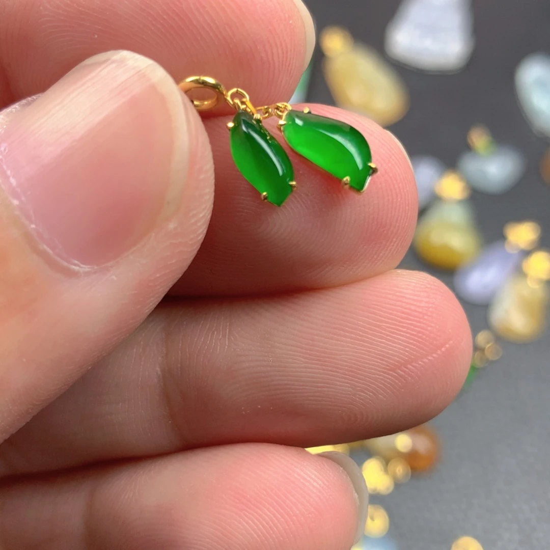 【闪购商品】颈饰18K金镶嵌翡翠翡翠