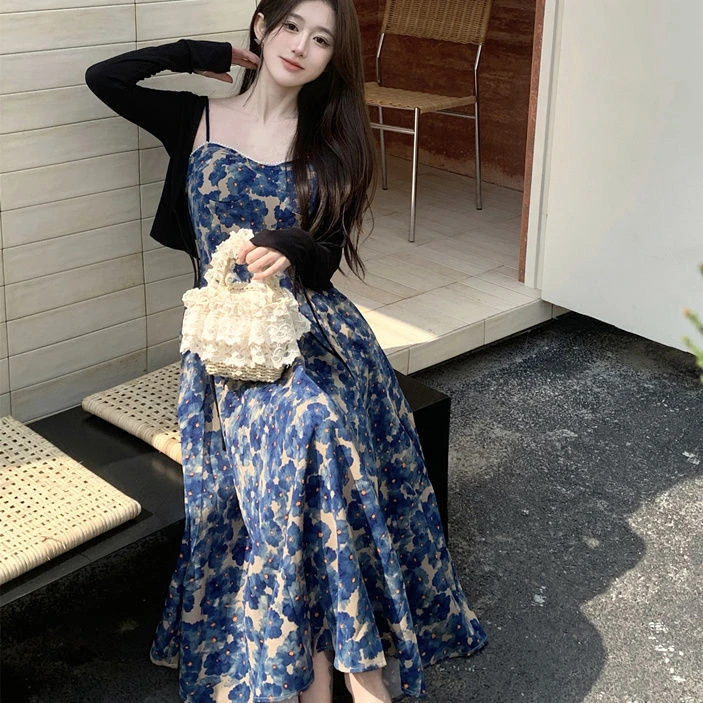 大码胖mm辣妹温柔风吊带连衣裙夏季新款显瘦碎花黑色开衫两件套装