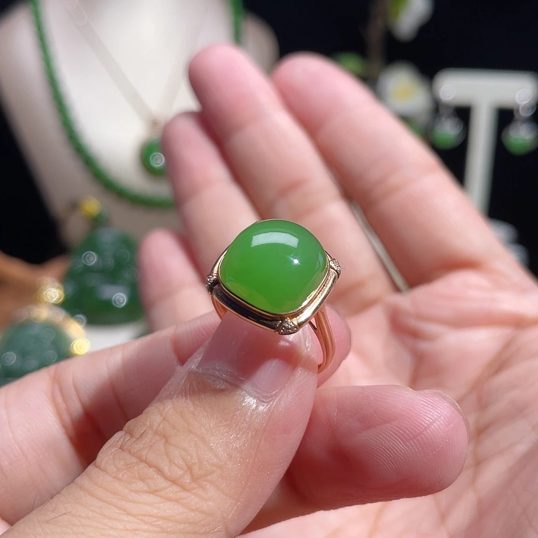 唯***心和田玉（碧玉）戒指18K金镶嵌