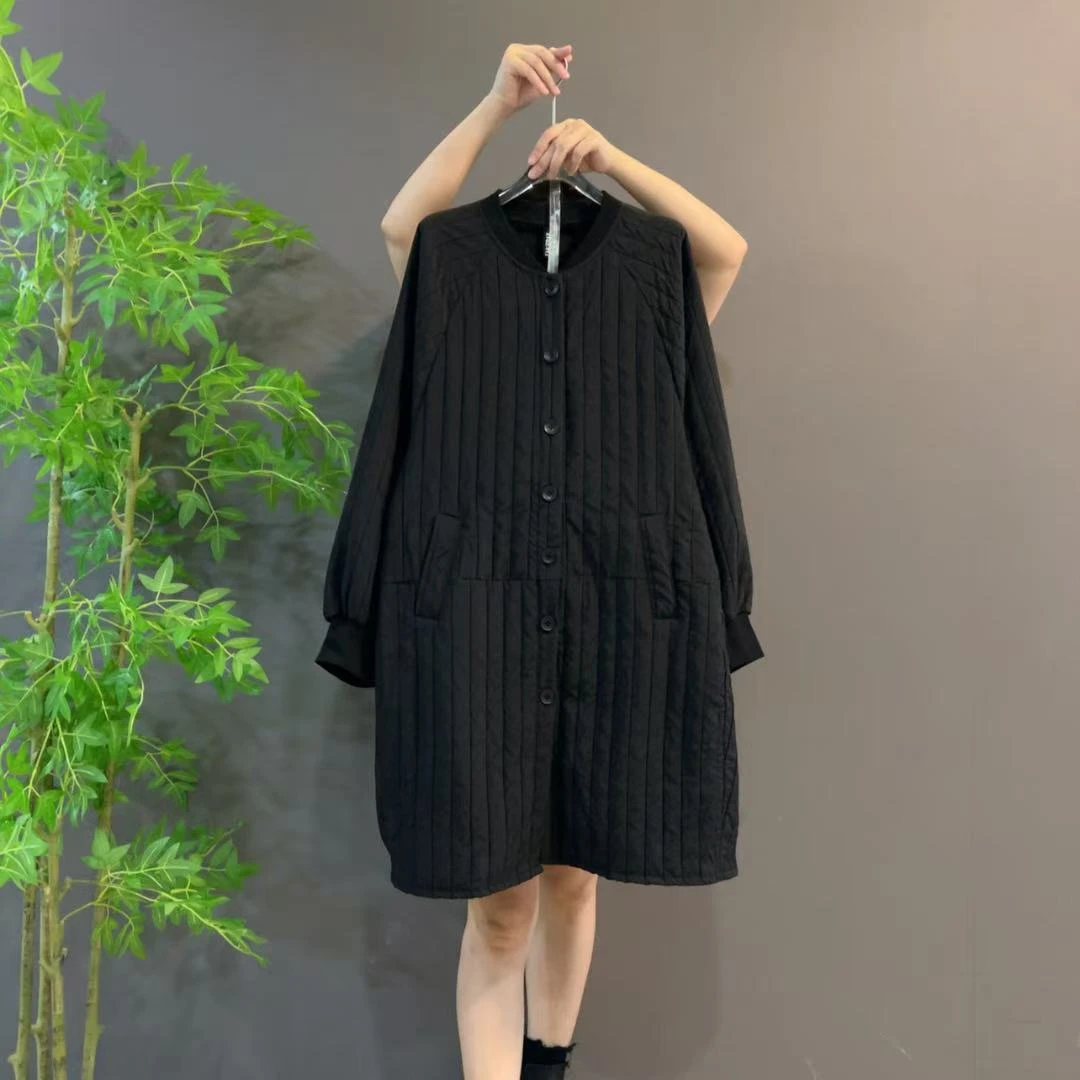 9150秋冬季新款圆领系扣中长款外套简约大气百搭气质韩版大码女装