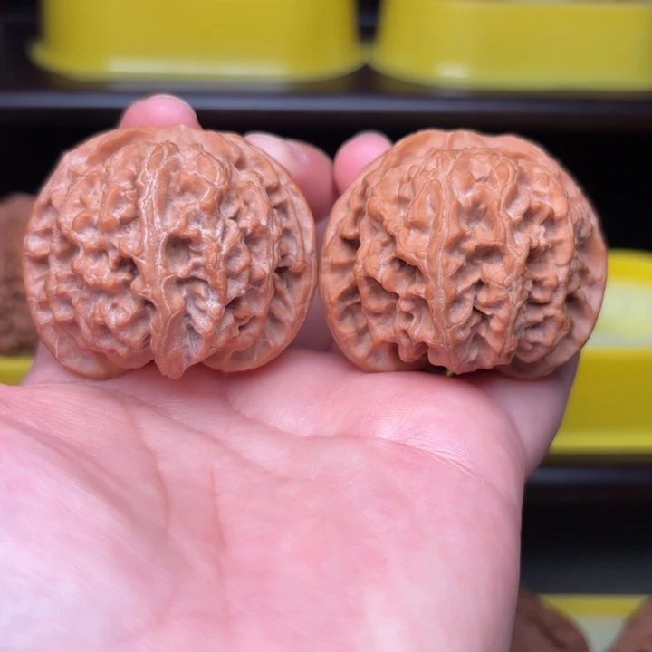 文玩核桃把件45 全品红皮苹果园