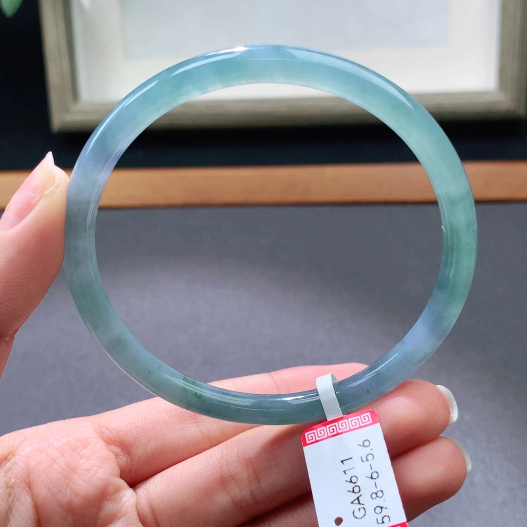 翡翠手镯未镶嵌天然翡翠手镯叮当镯