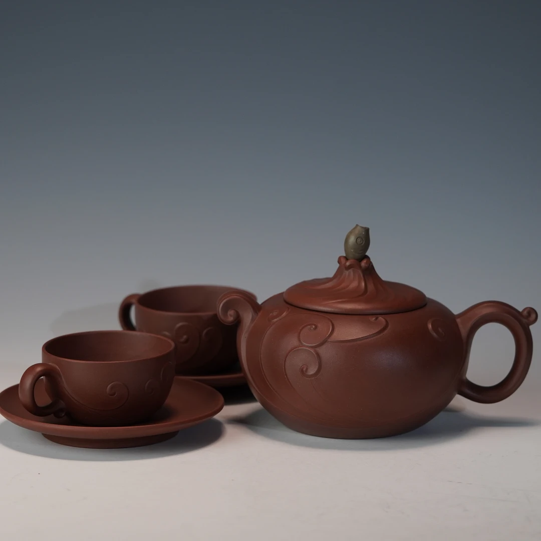 lot.23046 何挺初 紫泥腾跃浪花套组 430cc