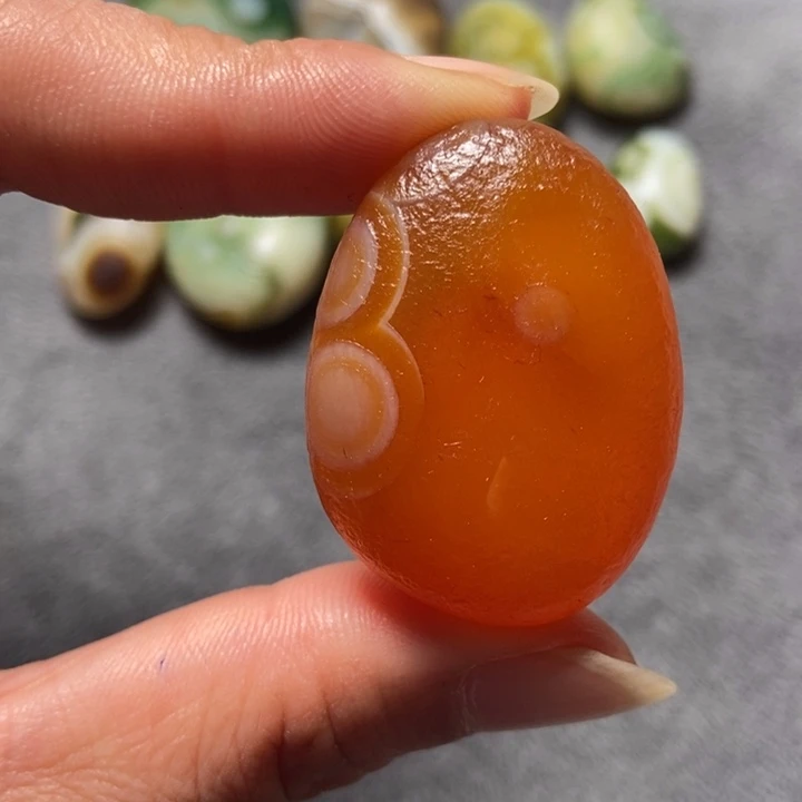 玛瑙/玉髓未镶嵌珠宝奇石