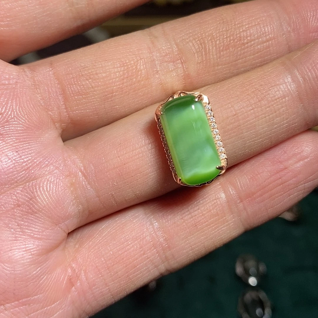 【闪购商品】银S925镶嵌戒指和田玉（碧玉）