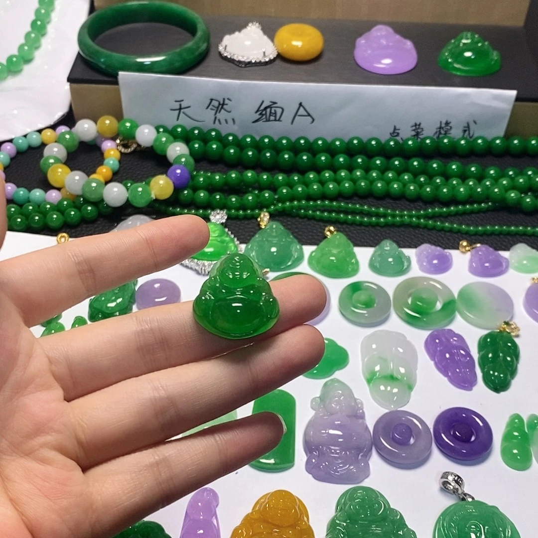 S***X翡翠未镶嵌吊坠(赠链)