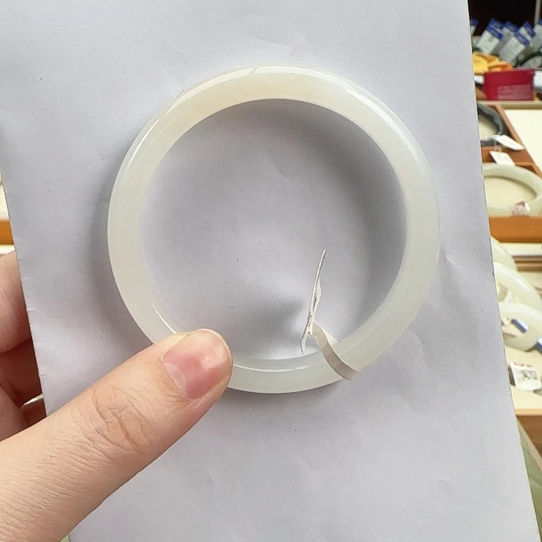 和田玉未镶嵌手镯57白冰加一口粉