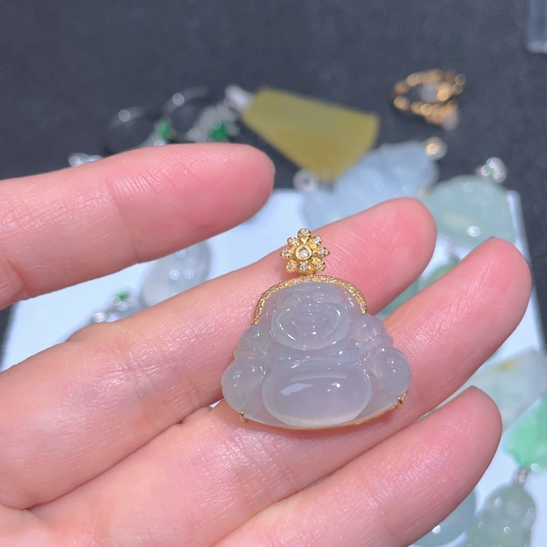 翡翠颈饰18K金镶嵌翡翠