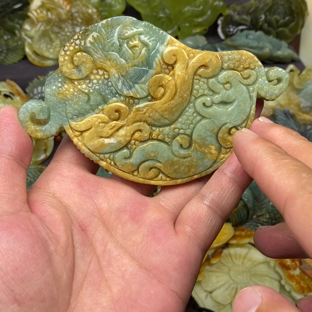 蛇纹石玉未镶嵌吊坠(赠链)