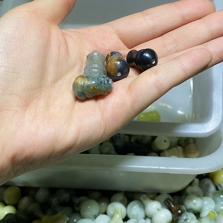 未镶嵌蛇纹石玉车挂75