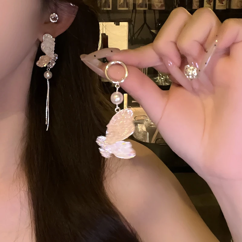 铜合金合成锆石耳饰 甜美温柔不对称蝴蝶耳环小众百搭气质耳饰