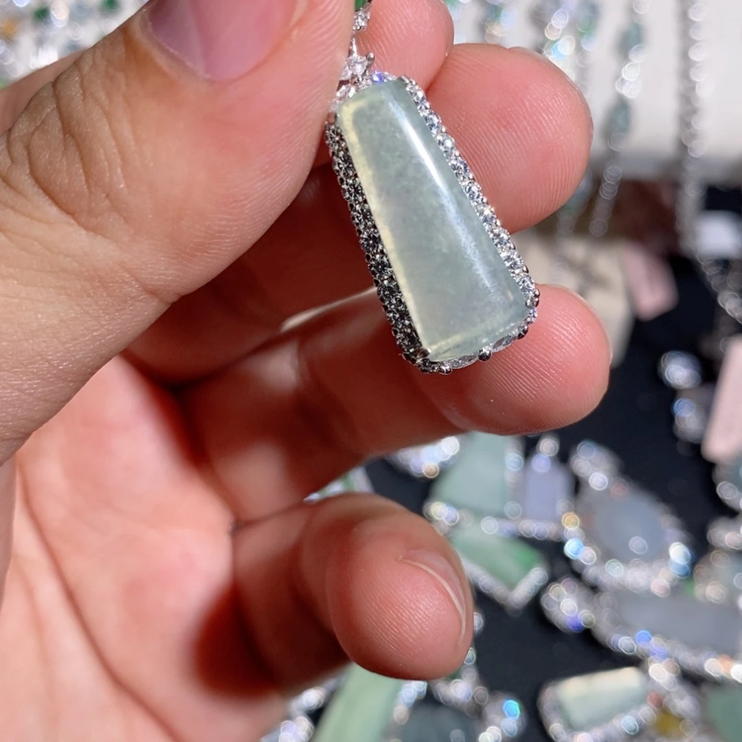 翡翠银S925镶嵌颈饰ii oo